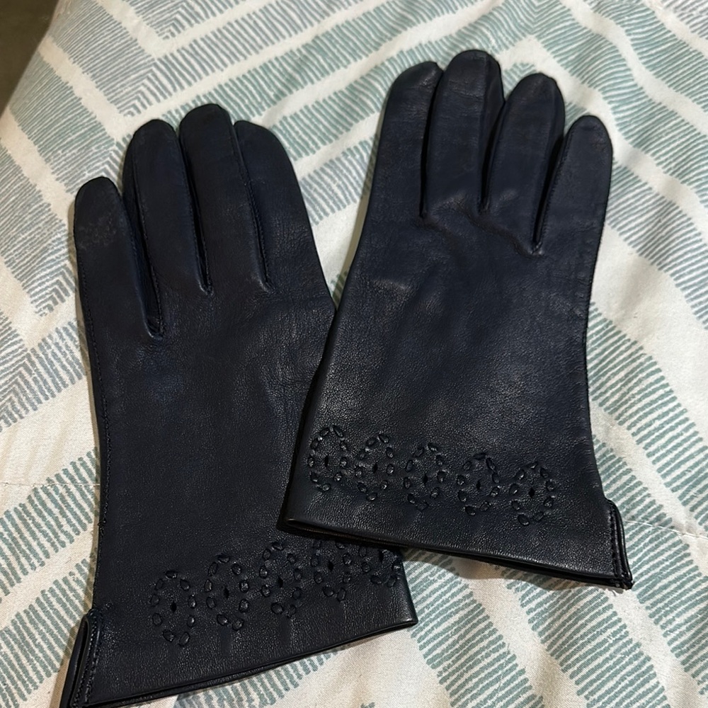 Chanel Black Leather Gloves